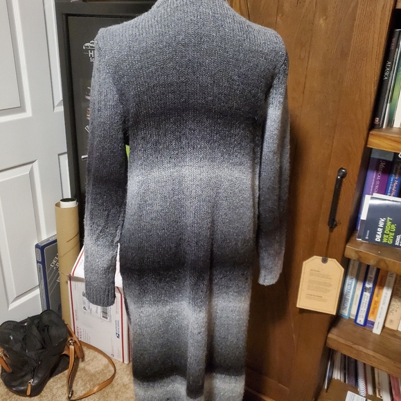 Long sweater - Picture 2 of 2